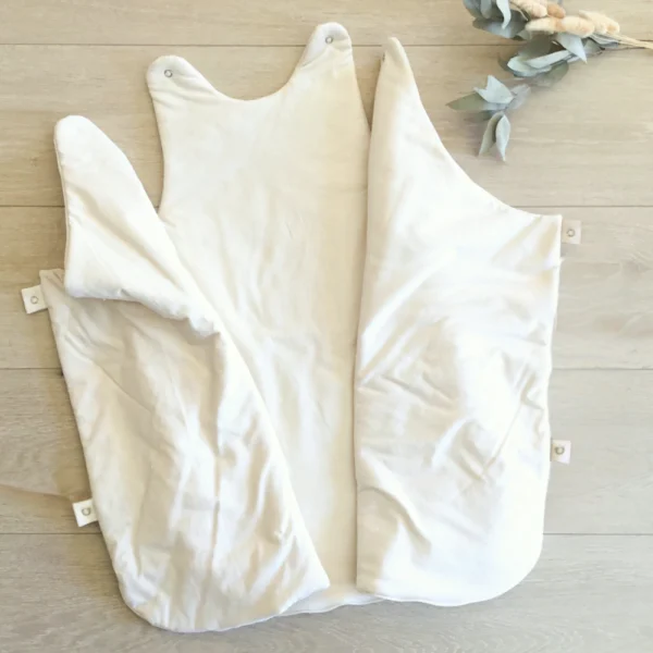 gigoteuse-cache-coeur-ouverture-complète-vue-intérieur gigoteuse-cache-coeur-ouverture-complète-vue-intérieur